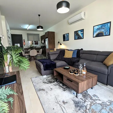 Violetta Apartment, Ground Floor Pool View Paralímni