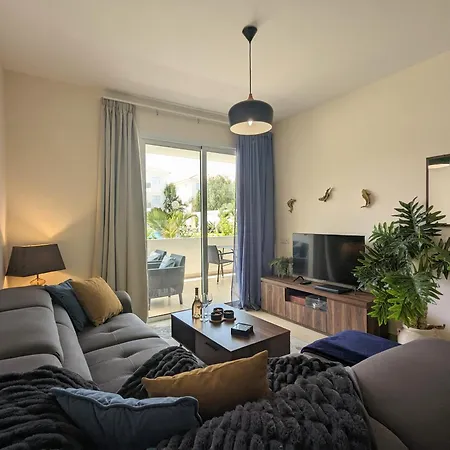 아파트 Violetta Apartment, Ground Floor Pool View *