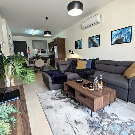 Violetta Apartment, Ground Floor Pool View *