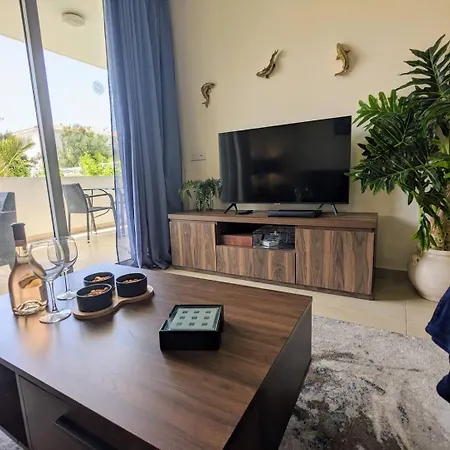דירה Violetta Apartment, Ground Floor Pool View *