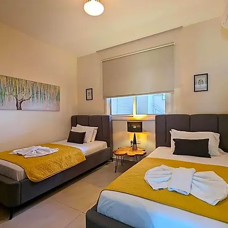 Violetta Apartment, Ground Floor Pool View Apartment