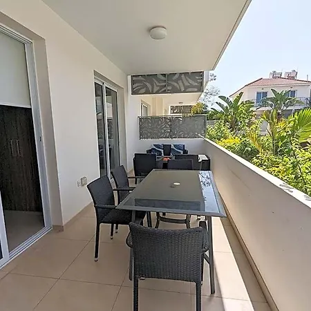 Violetta Apartment, Ground Floor Pool View Apartment Paralimni