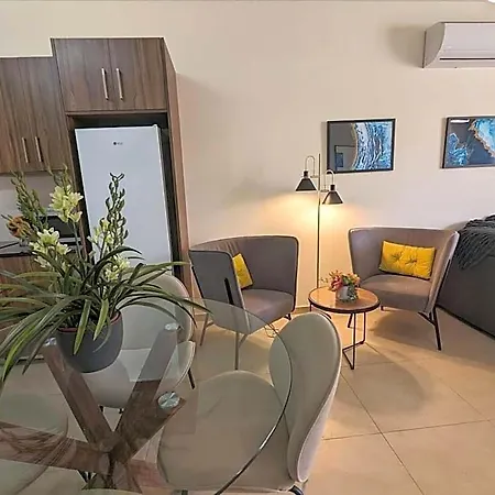 Apartment Violetta Apartment, Ground Floor Pool View