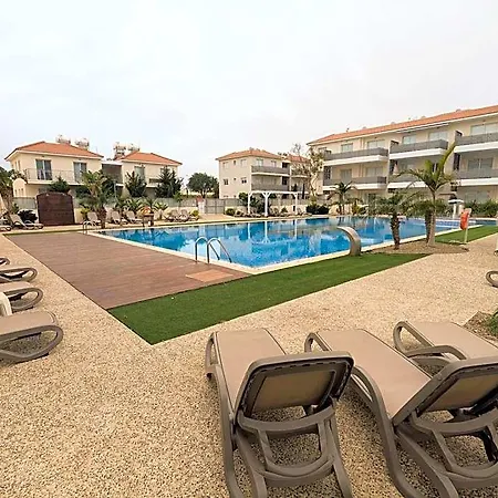 Violetta Apartment, Ground Floor Pool View * Paralimni
