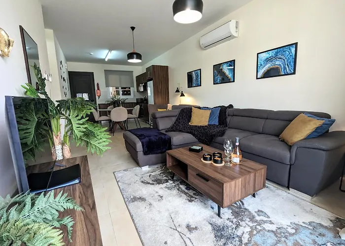 Violetta Apartment, Ground Floor Pool View Paralimni