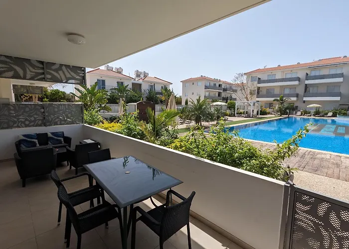 Violetta Apartment, Ground Floor Pool View *