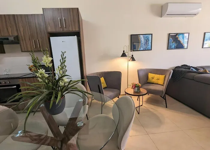 Violetta Apartment, Ground Floor Pool View *