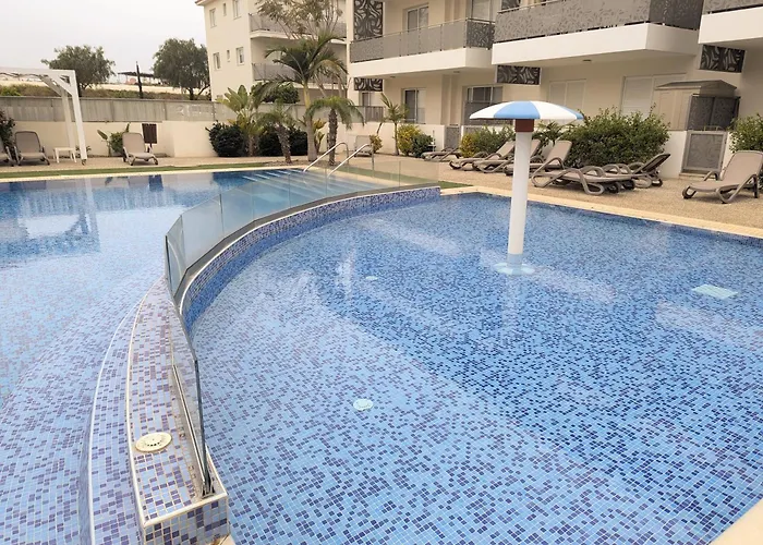 Violetta Apartment, Ground Floor Pool View * Paralimni